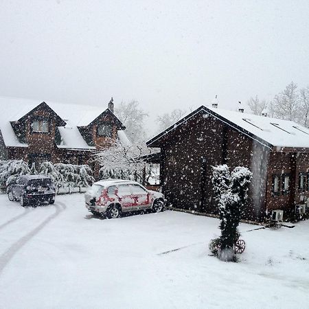 Gasthaus Agroktima Armonia Karpenísion Exterior foto