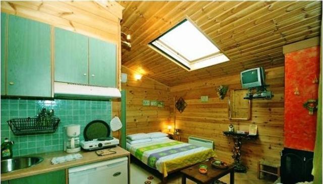 Gasthaus Agroktima Armonia Karpenísion Zimmer foto