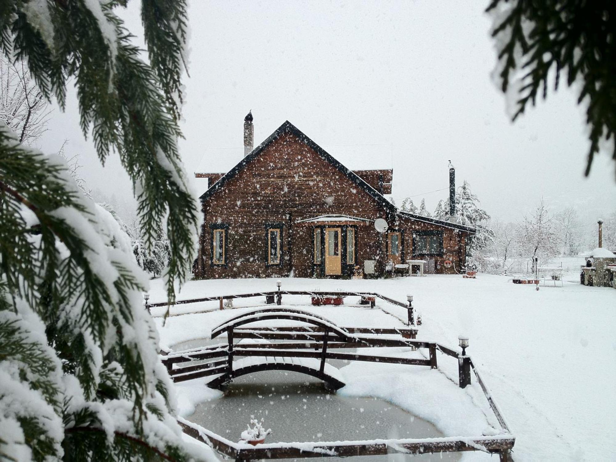 Gasthaus Agroktima Armonia Karpenísion Exterior foto